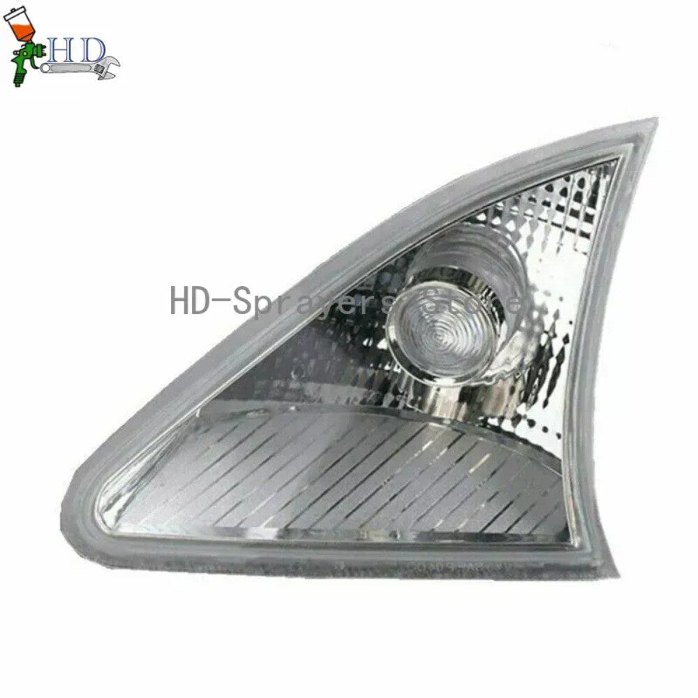 A pair of front corner turn signals for 2006-2010 for Mercedes-Benz W251 R-Class vehicles.