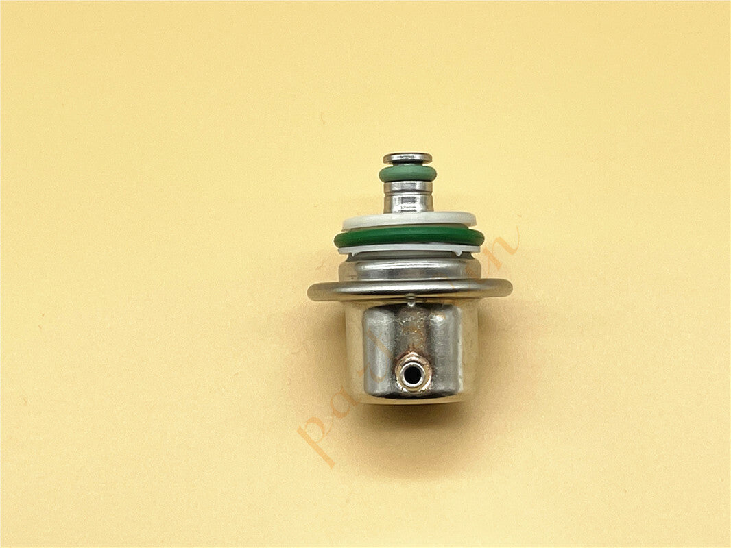 New fuel pressure regulator 2000-2004 for Volvo S40 V40 1.9T 9404583