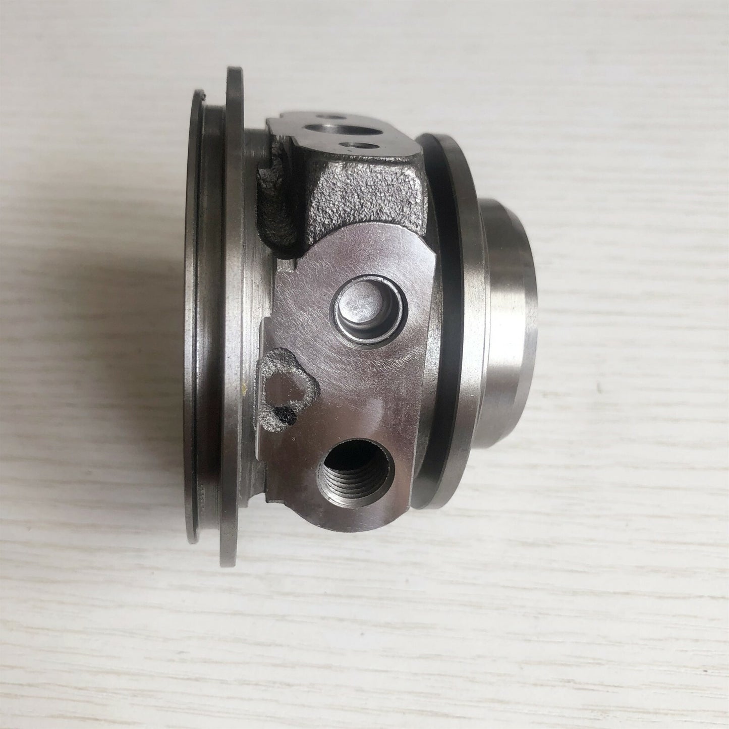 TD04HL 49189-08560 Turbine bearing housing/central housing suitable for SAAB