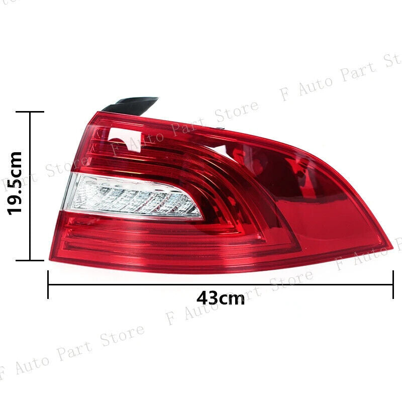Right taillight rear warning brake light applicable to for Skoda SUPERB 2013 - 2015