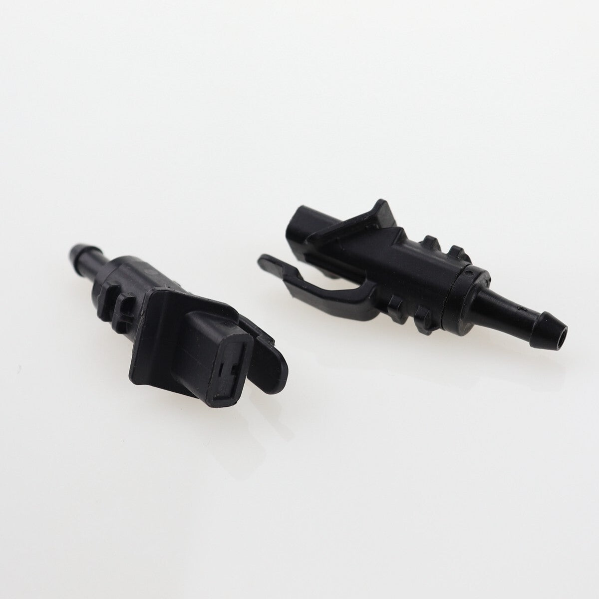 986302L100 is suitable for HYUNDAI 09-12 for Elantra windshield washer nozzles.