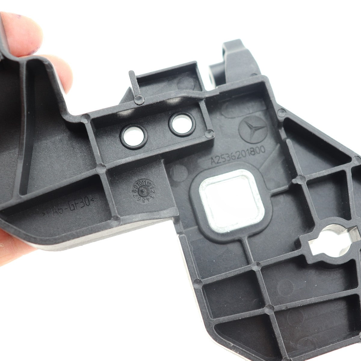 1 piece 2536201800 for MERCEDES GLC300 radio with headlight bracket right