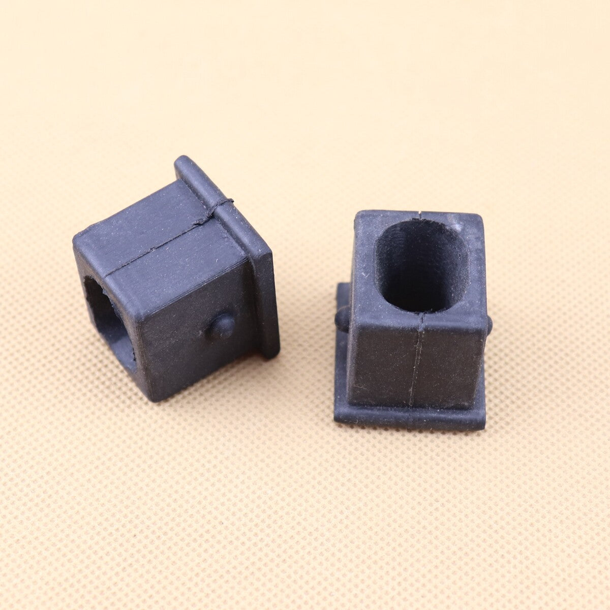 2 new Radiator Insulators LR007399 for Land Rover for Range Rover Evoque 2.0L