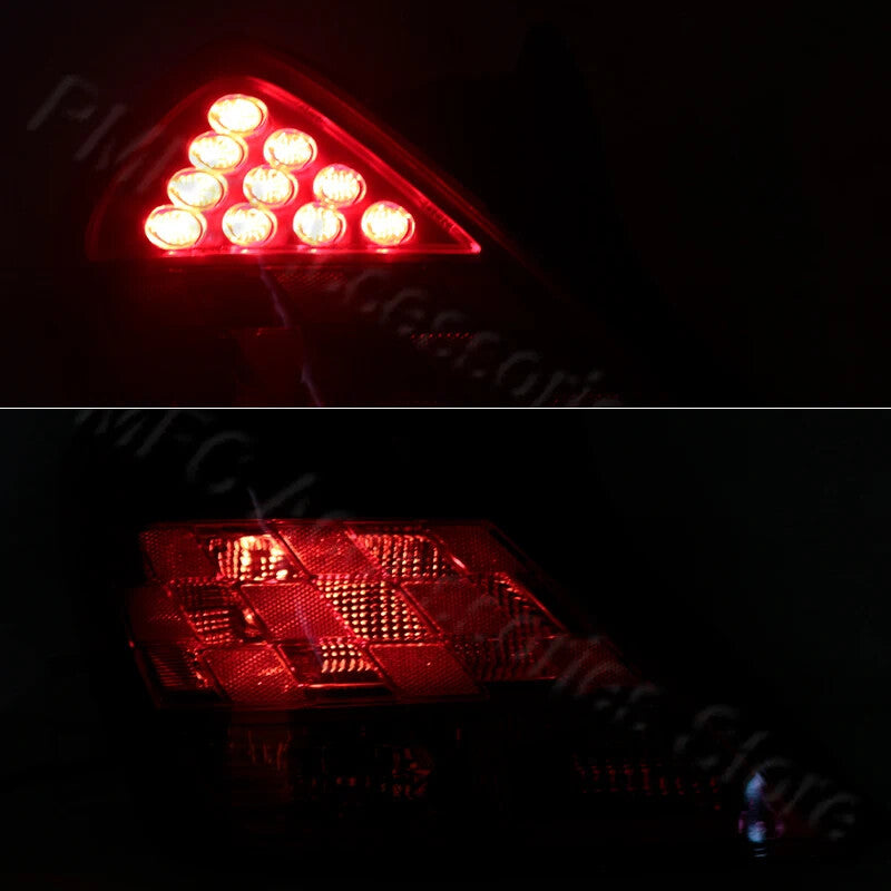 The right taillight is suitable for the for Nissan Teana 2006 and 2007 models, serving as both the rear brake light and turn signal light.