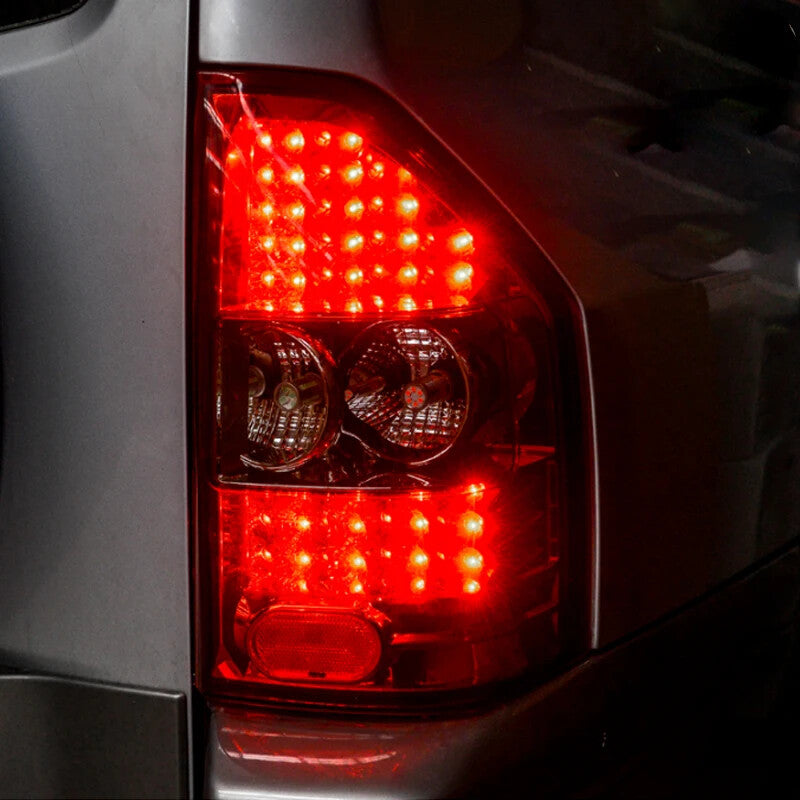 2-piece LED taillight smoke system for Mitsubishi Pajero Montero V73 V77 1999 - 2006