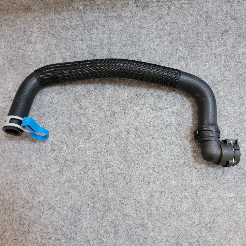 The heater inlet hose is suitable for the General Motors for Cadillac SRX for Saab 9-4X 2011