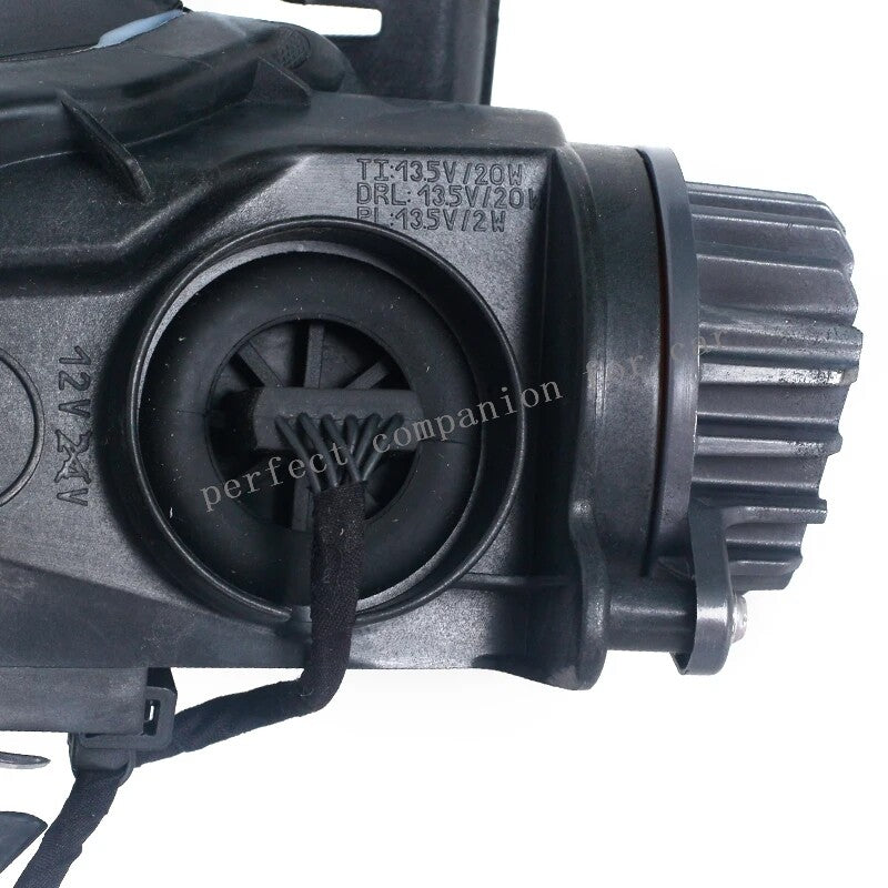 Left daytime running light (DRL) LED turn signal light applicable to for Peugeot 508L 2019-2020