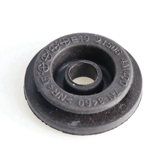 The new upper radiator mounting bushing is suitable for Nissan for Infiniti 21506-4M400 and 21506-6M100.