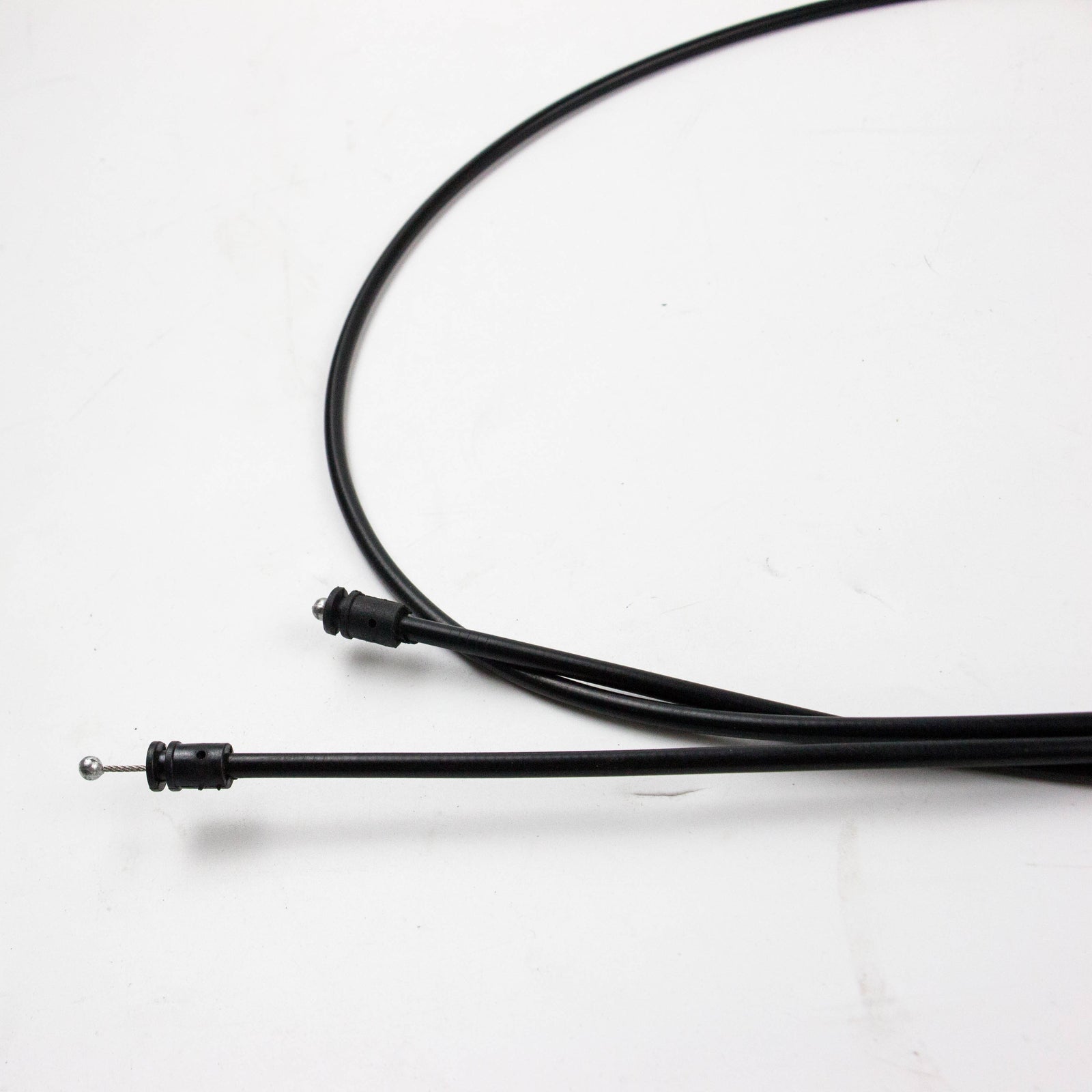 Engine hood release cable suitable for BMW 5' M5 E60 525i 528i 530i 535i 530xi 545i 550i