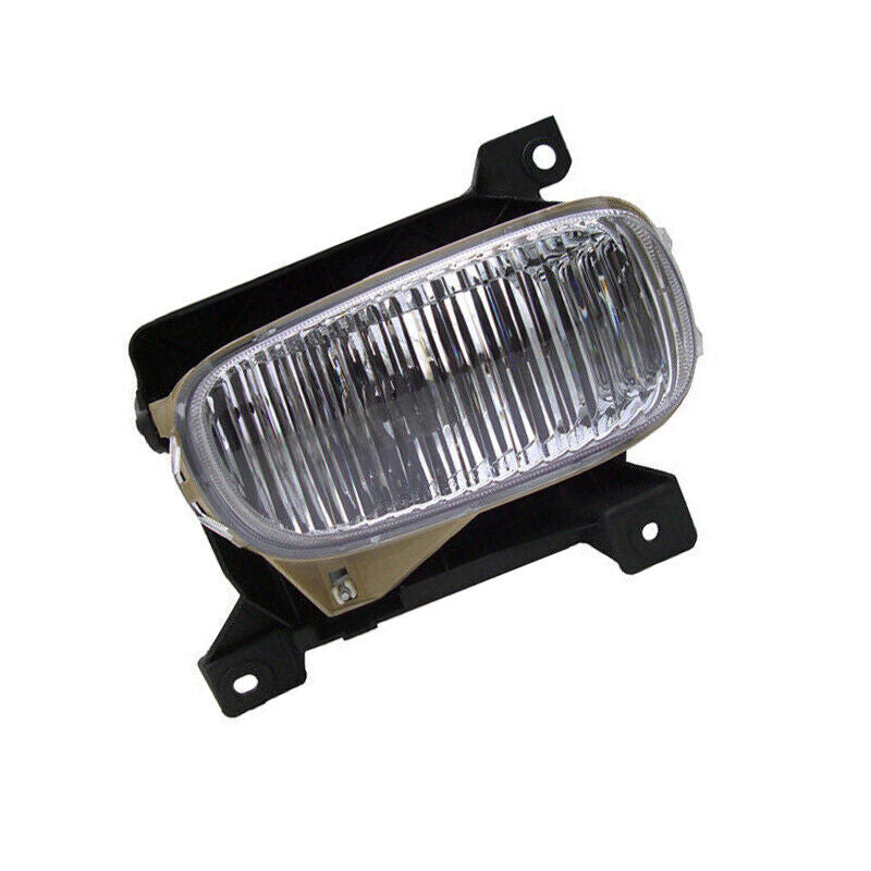 Applicable to for Toyota Tendera Pickup Truck 2000 - 2006, right front fog light (steel bumper)