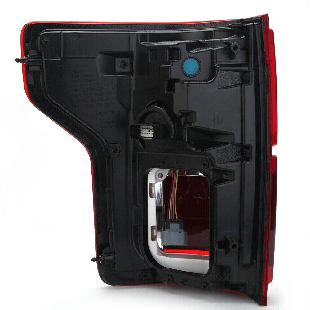 Suitable for Ford F-150 (2018, 2019, 2020) with left-side LED taillight and brake with blind spot monitoring.