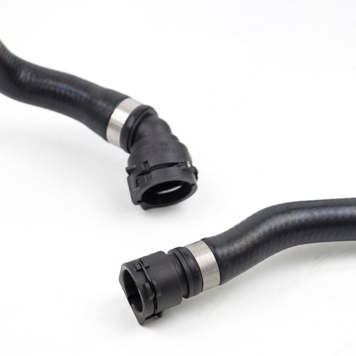 17127548222 Heater Return Thermostat Hose for BMW 1'/3'/X1 E82 E84 E88 E90 E91