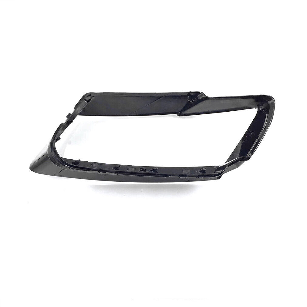 One-piece transparent lens protector for the left headlight of for Audi Q5 (2013-2017).