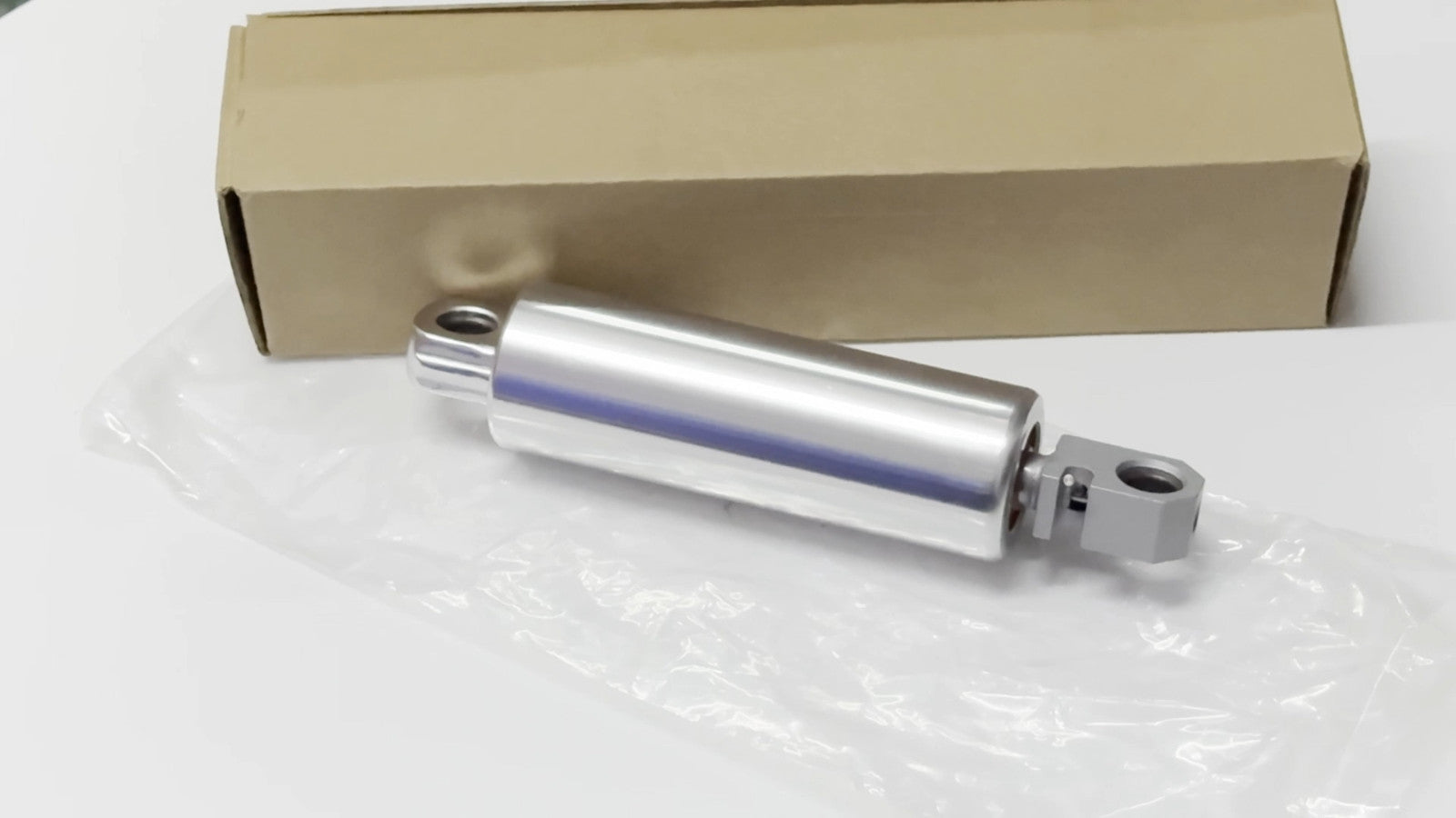 Truck damper shock absorber suitable for Grimm 90.6 seats/ for MAN trucks/SUSPA 1060427