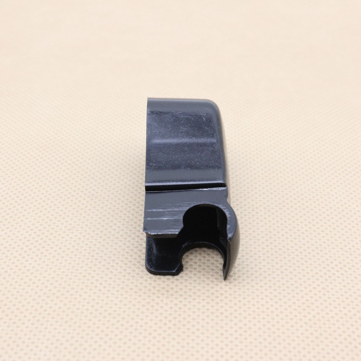 Tailgate rear cover arm nut cover 76721-T0A-003, suitable for 2012-2016 for Honda CR-V.