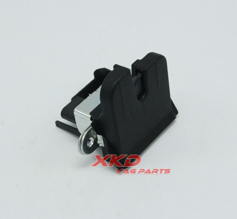The black trunk control latch fits the for Volkswagen Beetle and for Golf MK7 (e- for Golf only, 4-pin).