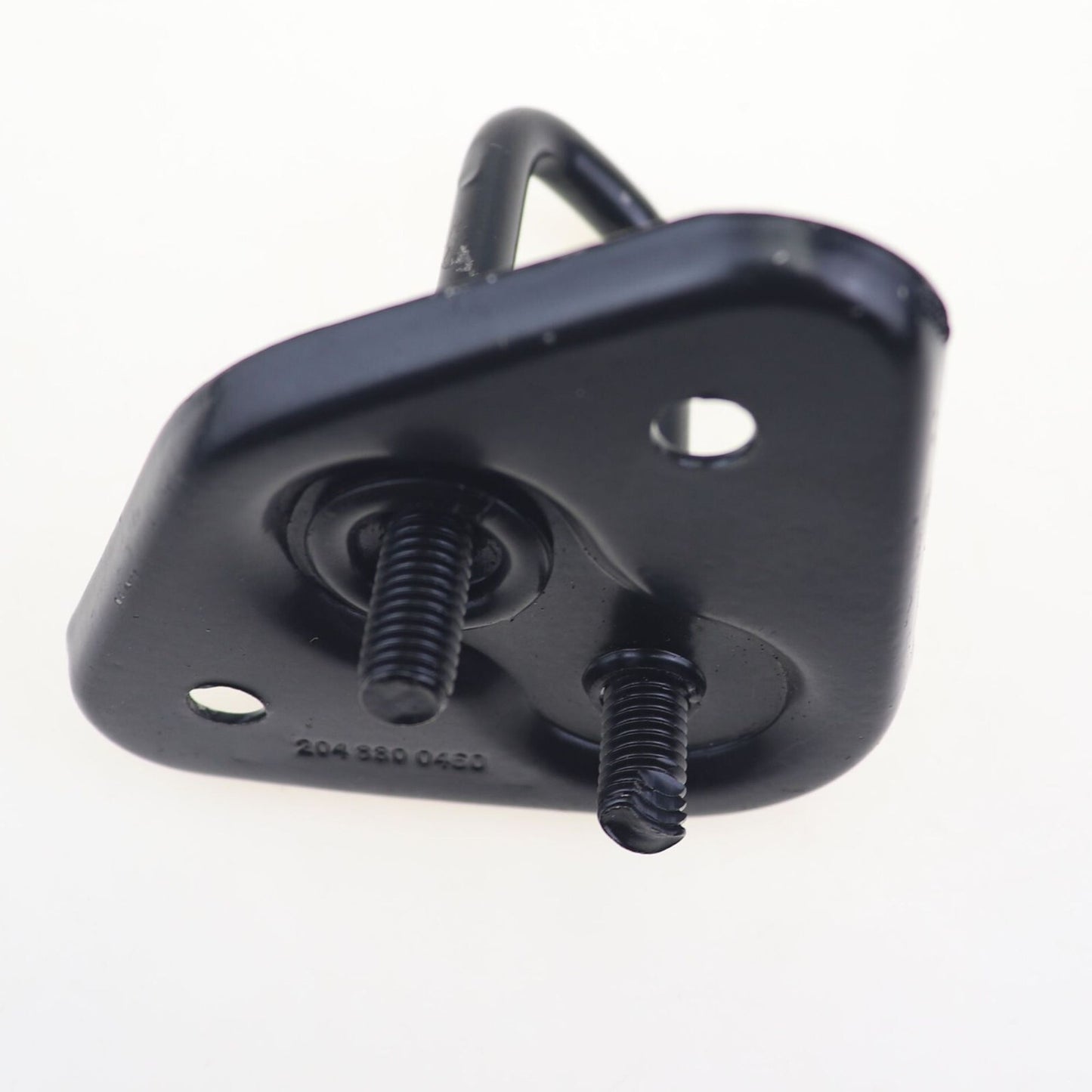 Suitable for Mercedes hooded safety buckle upper latch, new W204 GLK GLS grade