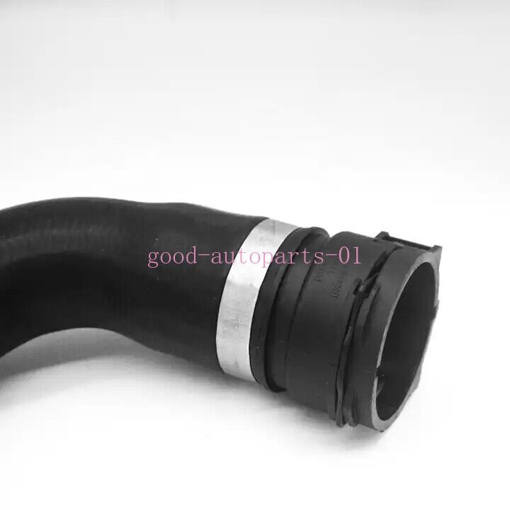 The upper radiator coolant hose is suitable for BMW X3 E83 L6 04-06 2.5L 3.0L 11533400207