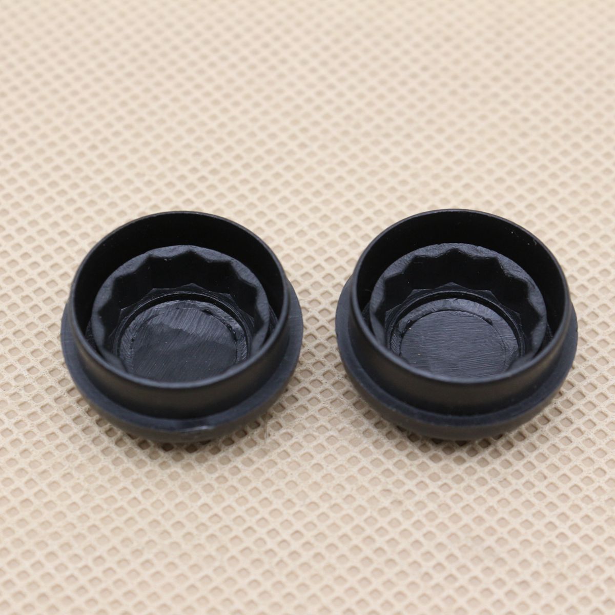 2-Piece Windshield Wiper Arm Nut Cover for Audi A3 A4 A5 A6 Q3 Q5 Q7 TT