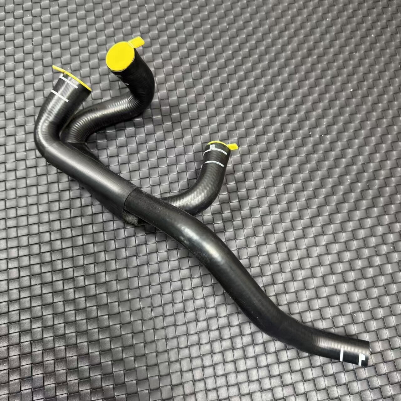 06H121057BA Engine Coolant Hose for Audi for A4 Allroad B8