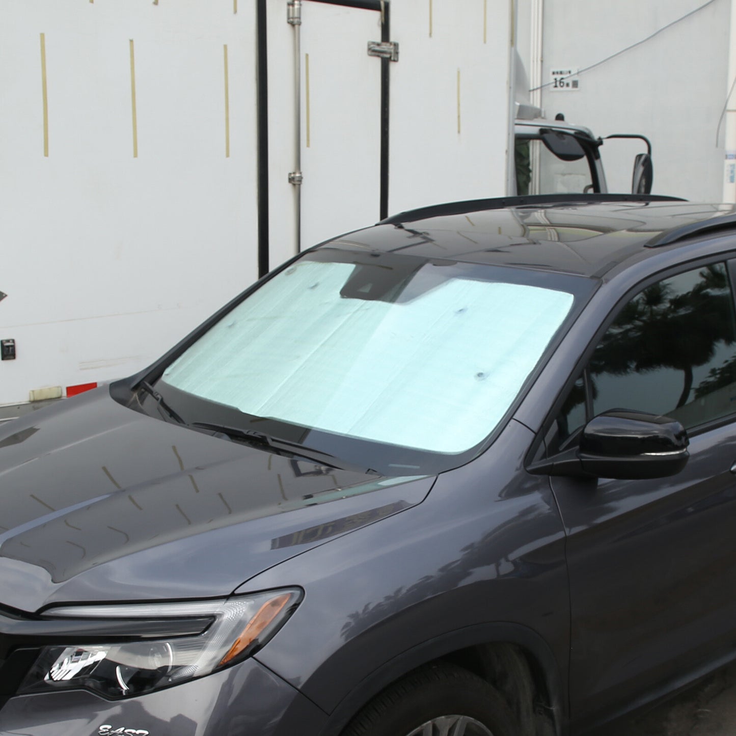 Windshield sun visor with UV protection for front window, suitable for Toyot@ 86/Sub@ru BRZ, USA.