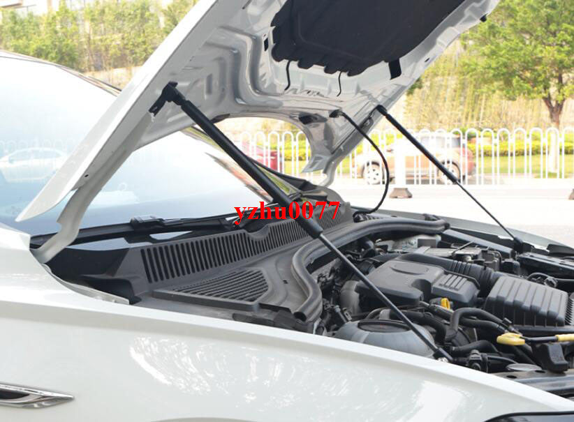 for Mazda 3 Axela 2017 - 2019: Front center grille grille with chrome trim.
