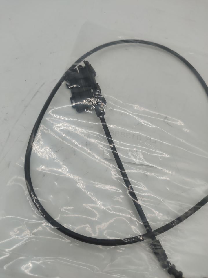 1PCS Hood Bonnet Release Cable LR013888 for Land Rover for Range Rover 10-13
