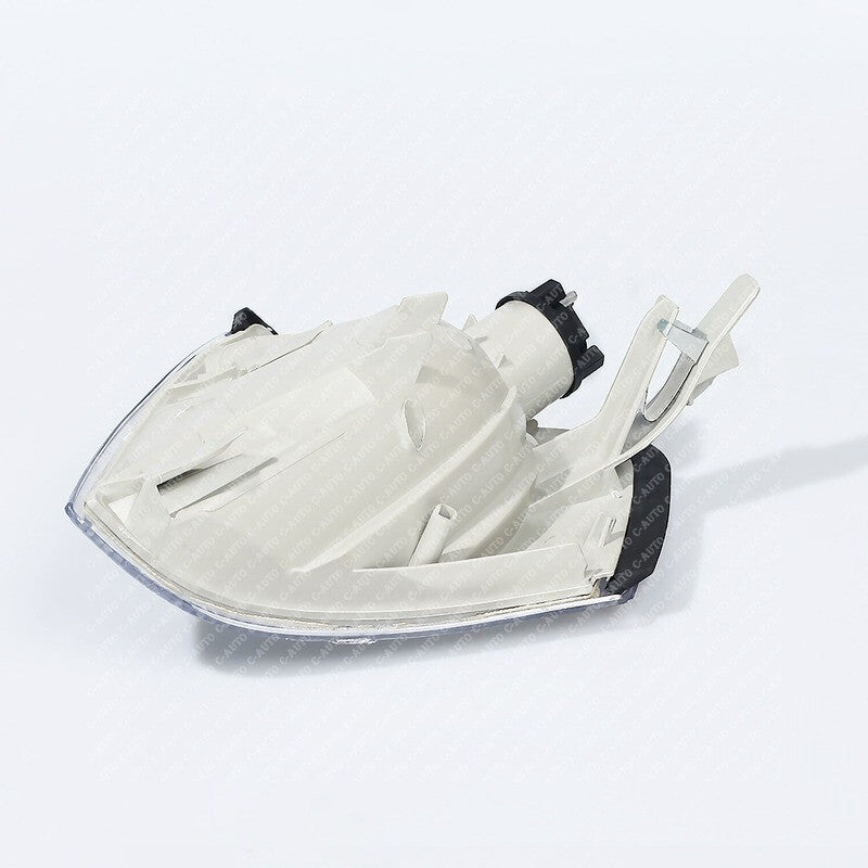 The right-angle turn signal is applicable to for Mercedes-Benz C-Class W202 (1994-2000).