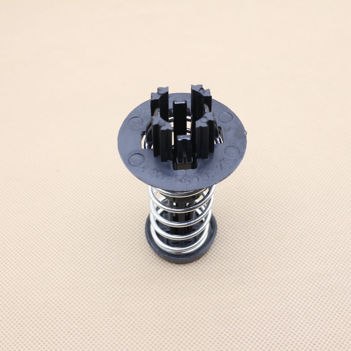 Bonnet front hood stop spring lock clips are suitable for Mercedes-Benz W204, W212, S212, and A207 models.