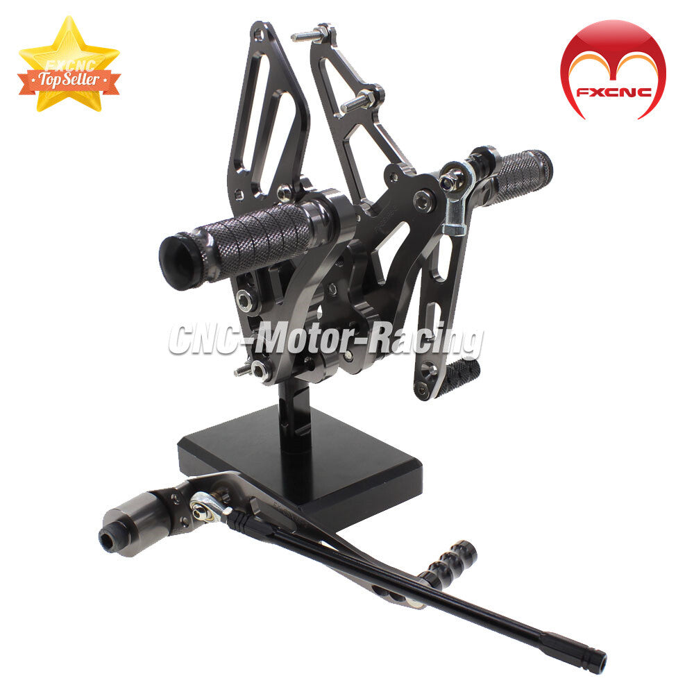 CNC-machined rear wheel spikes are suitable for Suzuki GSXR600/750 models from 2006 to 2010, 2007, 2008, and 2009.