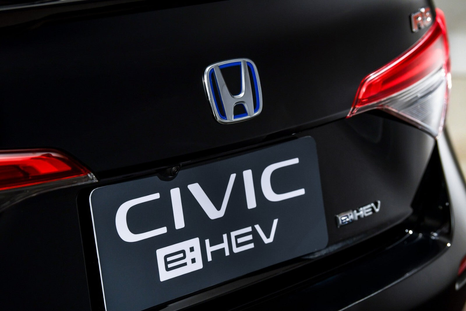 1. Black gloss logo embroidered badge for Honda for Civic FE e:HEV (21-23-)
