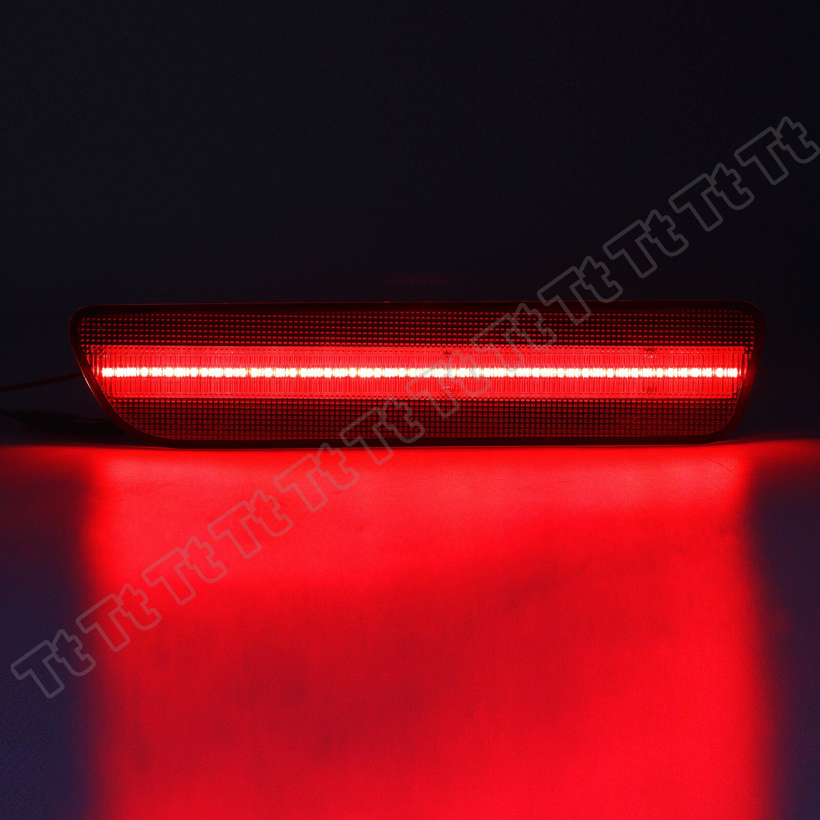 Suitable for 2005-2009 for Ford for Mustang LED rear bumper side marker lights with red lights and red lenses.