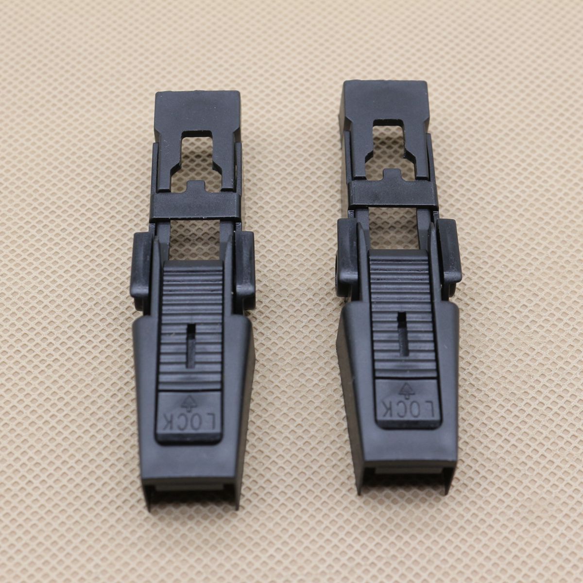 2-Piece Windshield Wiper Blade Holder DKW100020 for Land Rover Discovery 2