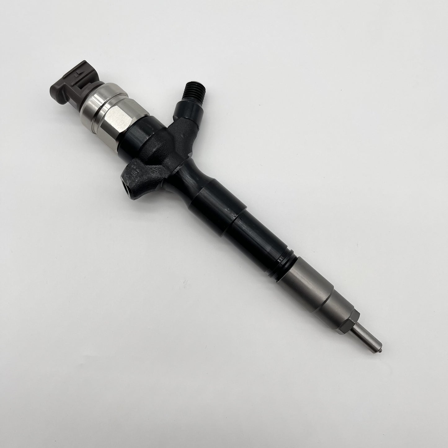 4X Common Rail Fuel Injector 295050-0810 23670-09380 for Toyota 2KD 2.5L Hilux