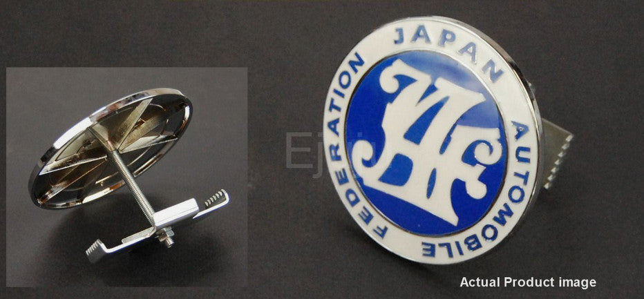 The blue badge on the front grille of the car belongs to the Japan Automobile Federation and is applicable to for Honda .