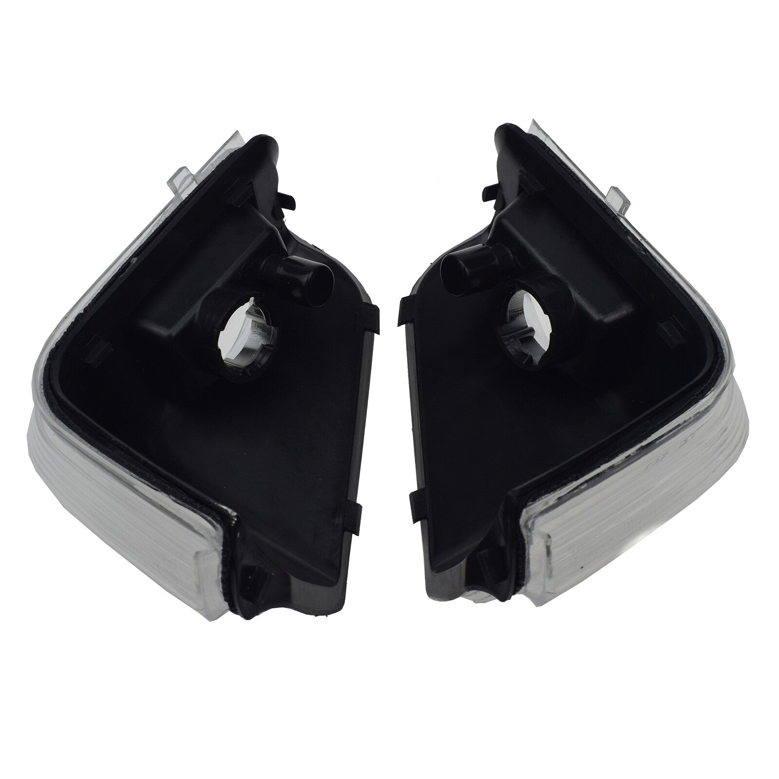 A pair of turn signals on the left and right side mirrors are applicable to for Mercedes-Benz Sprinter 2500 and 3500 models.