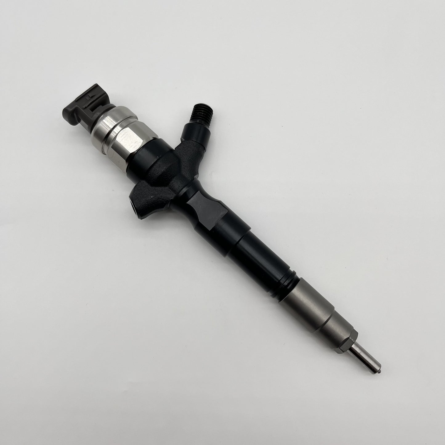 Diesel Fuel Injector Nozzle 295050-0100 23670-39196 for Toyota Hilux Hiace