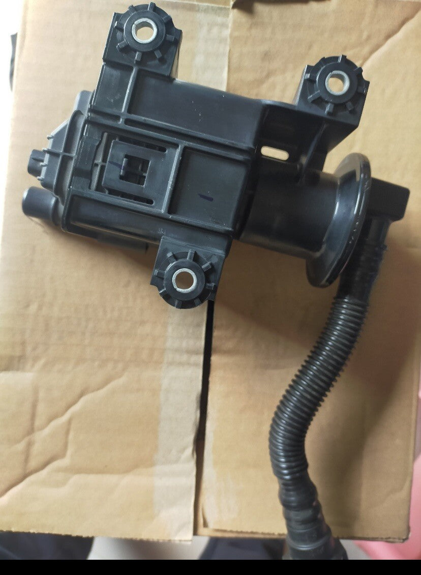 2018-2019 for Toyota for Camry Vapor Canister, Emission Control, OEM 77730-33110
