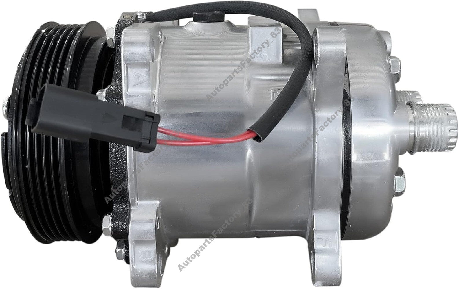 SD5H11 air conditioning compressor 7023585 7279139 is suitable for Bobcat compact rail loaders T550 and T590.