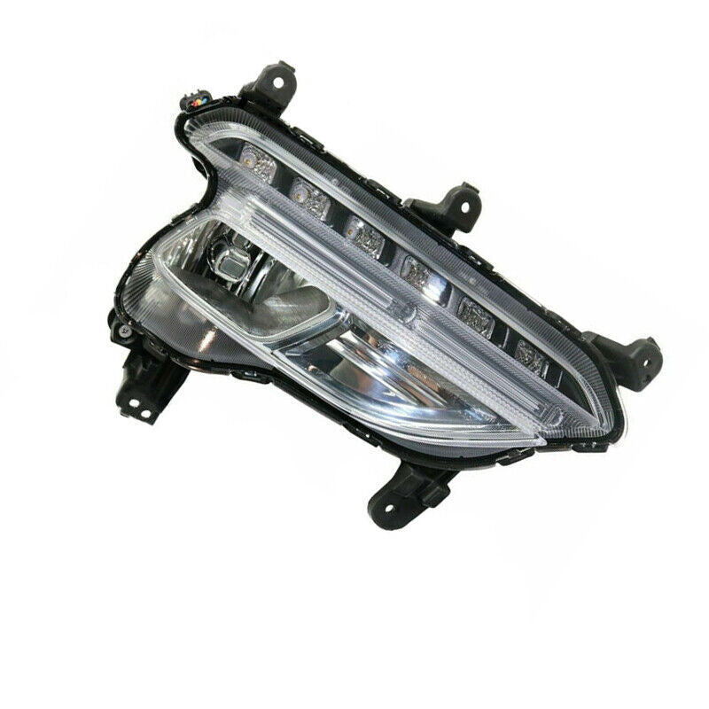 Right front fog light daytime running light applicable to 2016-2018 for Hyundai Santa Fe Sport.