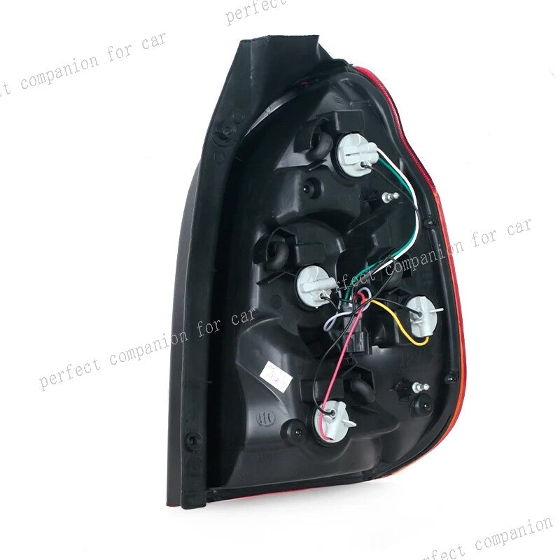 The left rear bumper taillight brake light bulb is compatible with the for Hyundai Terracan 2.5 and 3.5.