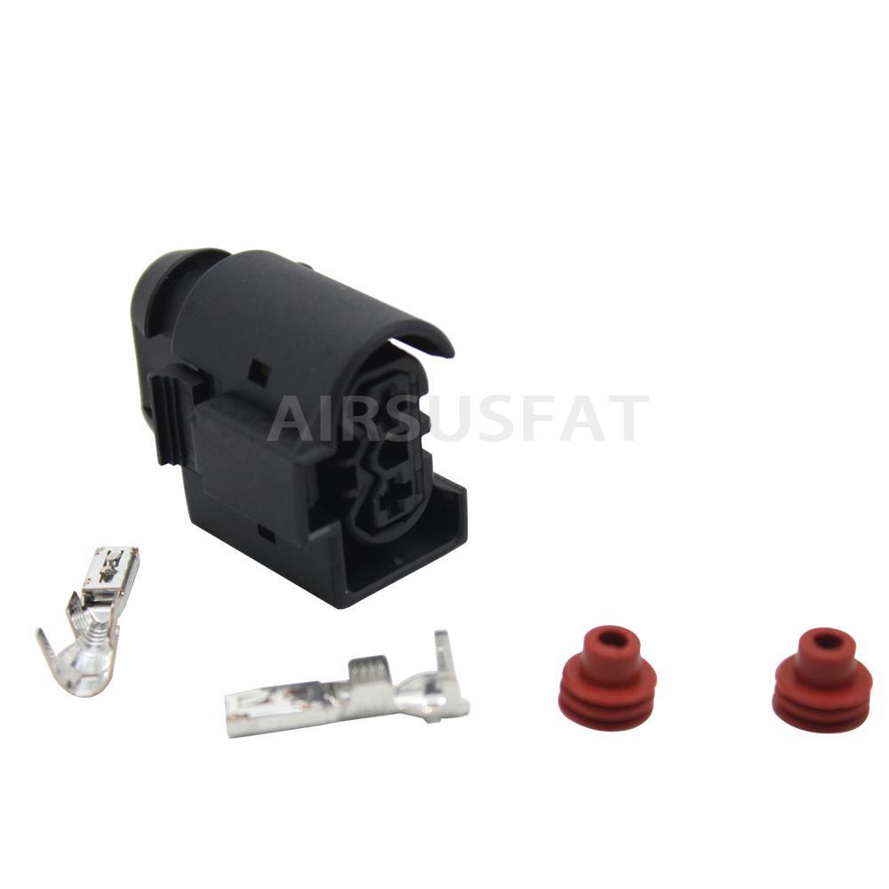 For W221 W164 W251 W166 W222 W251 AMK Discovery 4 Air Suspension Pump Motor Plug
