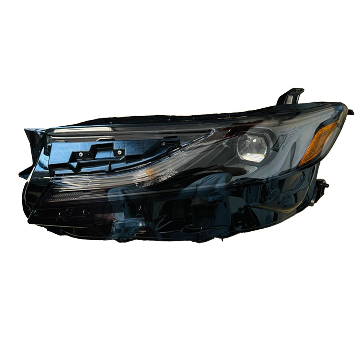 LED headlights for 2024 and 2025 for Toyota for Camry SE LE, left-hand drive assembly.