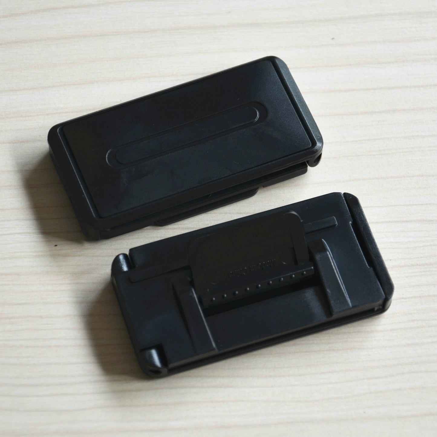 2x SUV Car Seatbelt Adjuster Clip Buckle Shoulder Relax Neck Comfort Supports
