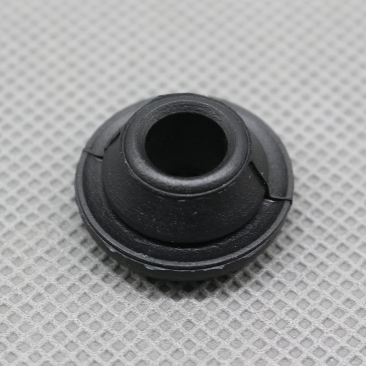 1-piece cover support rod fixing grommets for Subaru Impreza Wrx Sti Legacy Outback