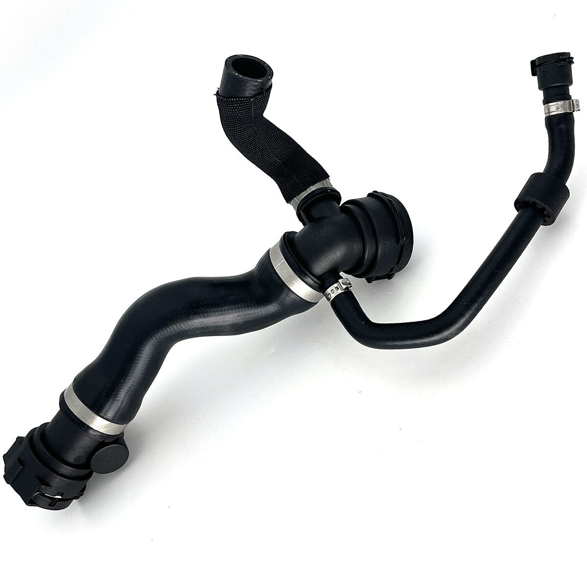 The upper radiator hose is suitable for BMW 7 Series 740i F01 740Li F02 2011 2012 17127580955