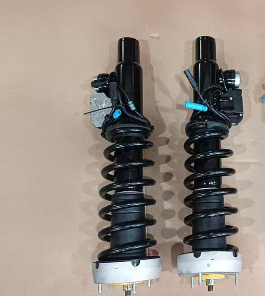 Pair Front Left Right Shock Absorbers assembly for BMW X5 X6 E70 E71 xDrive 07