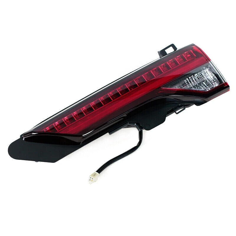 Right inner LED taillight and rear brake light applicable to for Mitsubishi Outlander 2022-2024